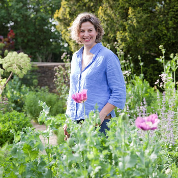 Petra Hoyer Millar – Editor of The Dirt Horticulture News  
