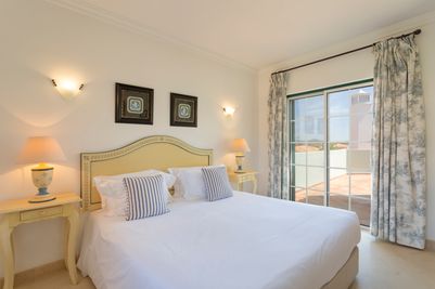Martinhal Quinta Bedroom (2).jpg