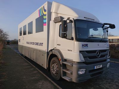 Frisbey, Hope for Tomorrow's West Suffolk mobile cancer care unit