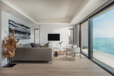 Perfect-Stays-Sea-Edge-living-area-1.jpg