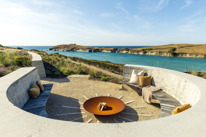 Perfect-Stays-Oku-fire-pit.png