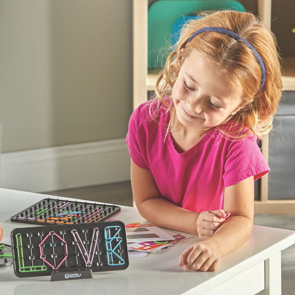 STEM Explorers™ Geo-Glow Art