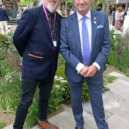 Bill Bailey & Alan Titchmarsh MBE at the Memoria and GreenAcres Transcendence Garden (Photo Credit: Richard Young). 