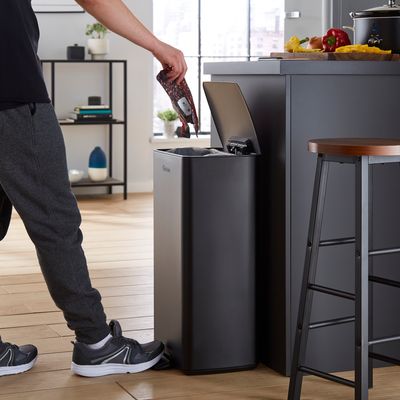 SWKA3030BLKN Swan Stealth 30L Pedal Bin.jpg