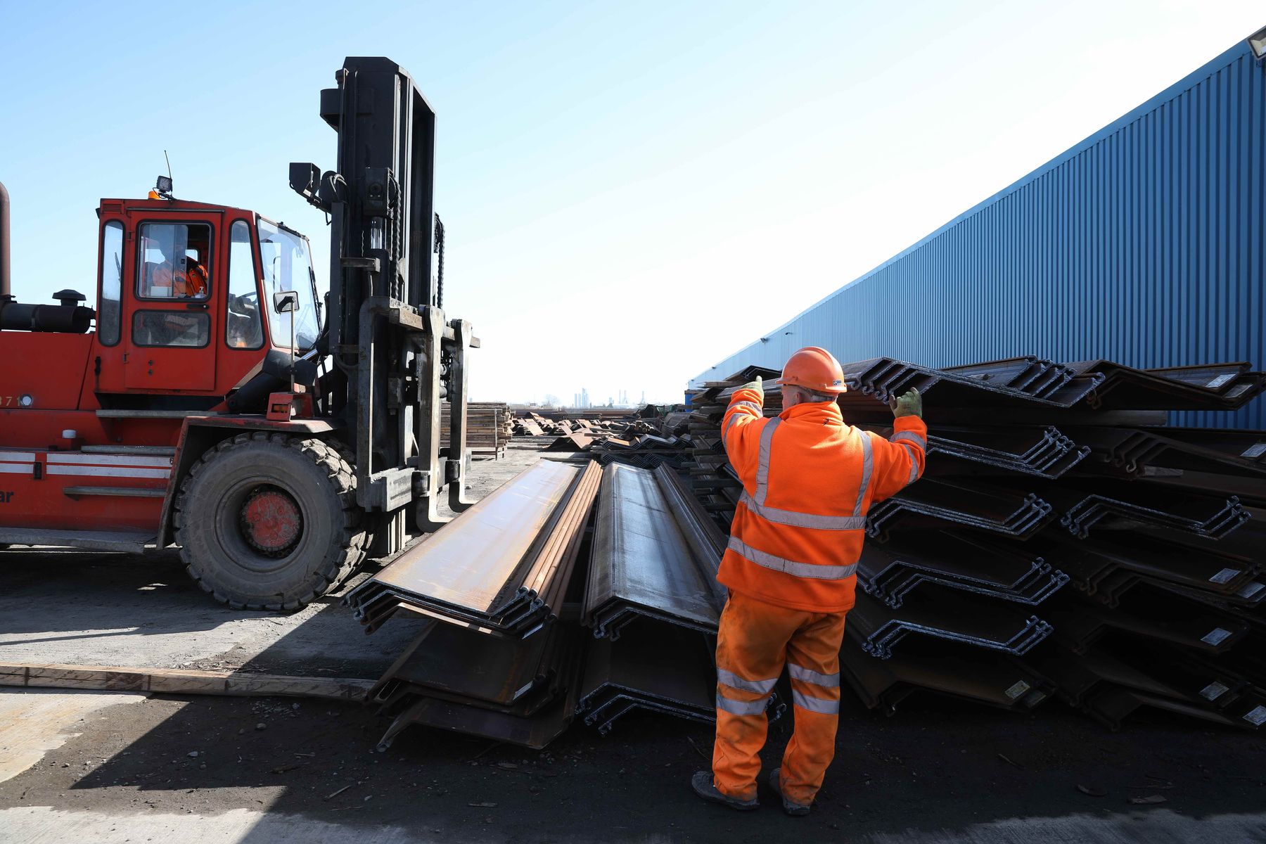 Sheet Piling UK's Emirates Steel Sheet Piles at PD Ports site at Immingham