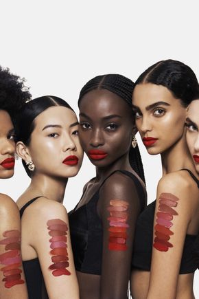 DG_MU24_EVERKISS_LIQUID_LIP_SWATCHES_ON_SKIN_JPG_5X4_300DPI.jpg