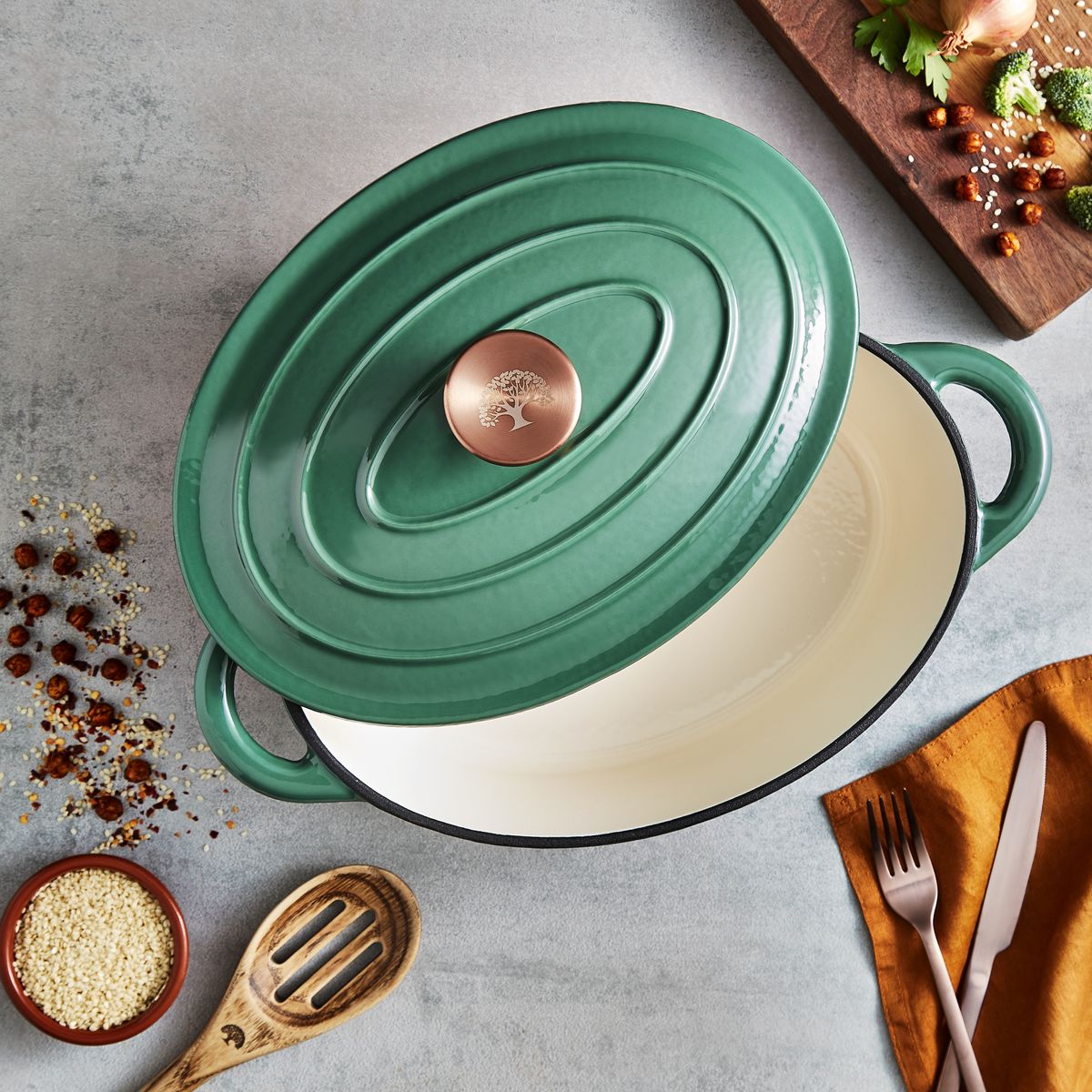 Barbary & Oak BO800252GRN Foundry 29cm Oval Casserole Cast Iron Verdigris Green.jpg