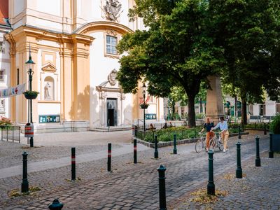 Strolling through Servitenviertel