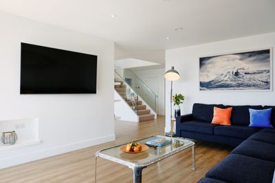Perfect-Stays-Middle-Hobby-living-area-1.jpg