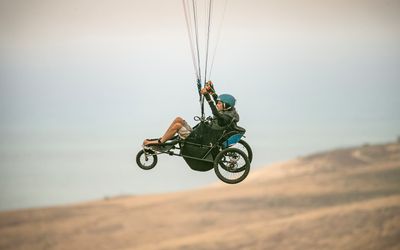 Jezza Paragliding.jpg