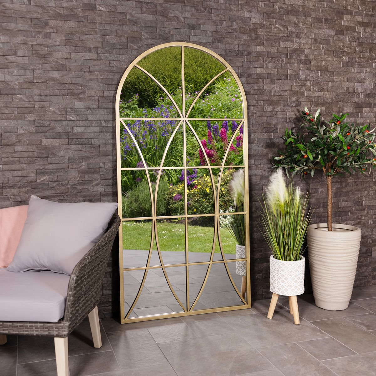 Charles Bentley partners with specialist garden agency to grow PR and social presence 