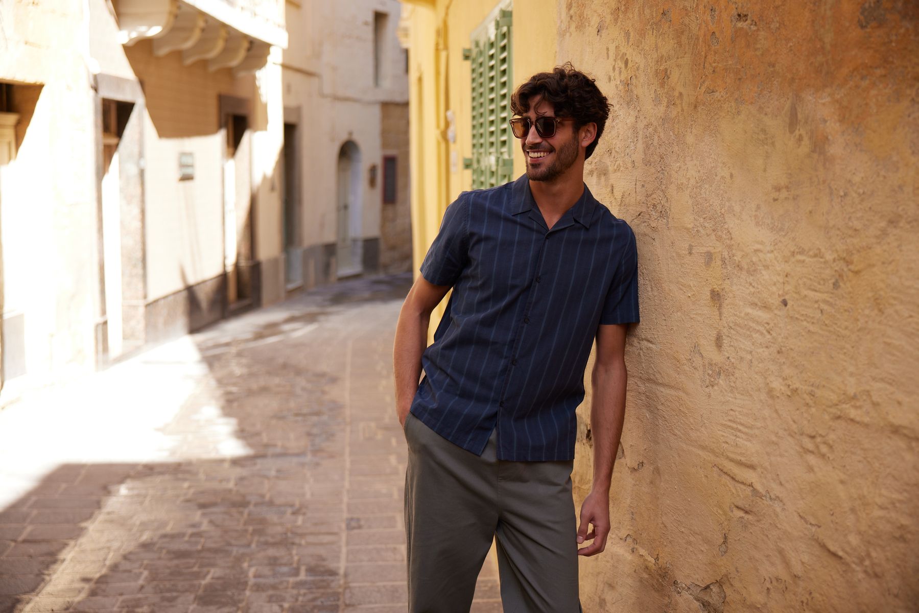 Boldon Mens 100% Cotton Supersoft Short Sleeve Shirt - Dark Indigo Stripe