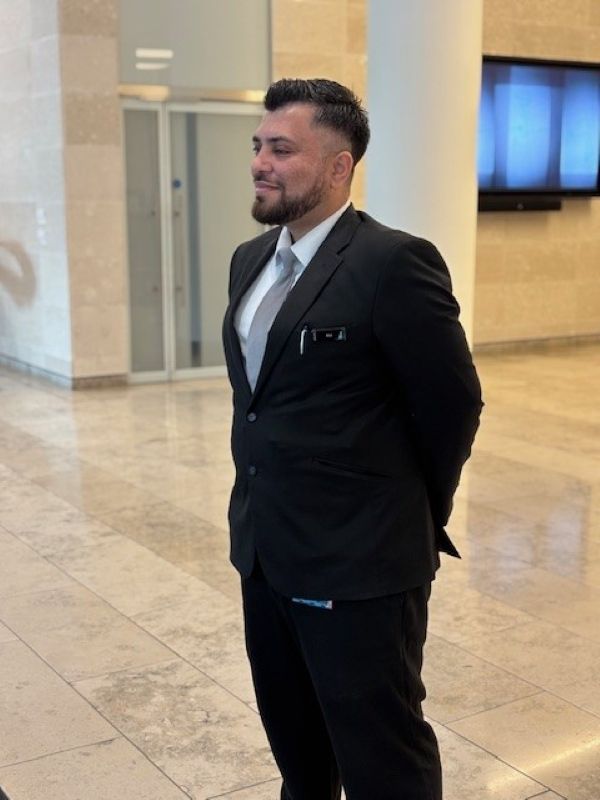 Concierge guard