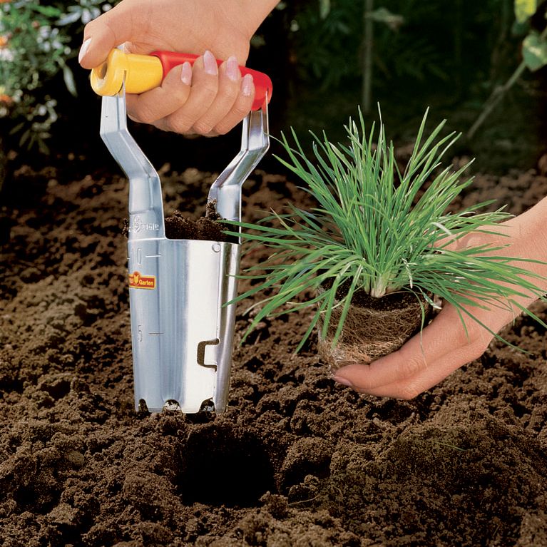 WOLF-Garten Bulb Planter with Fixed Handle