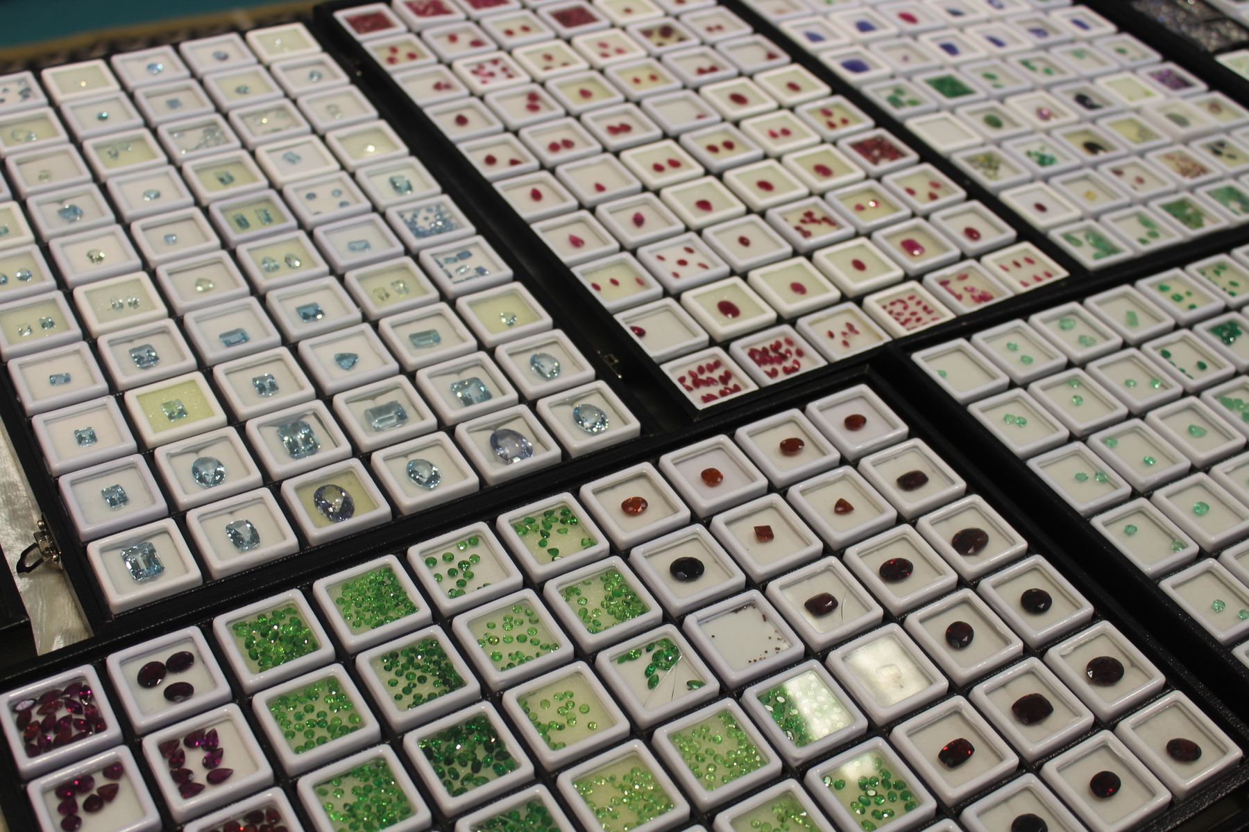 The London Gem & Mineral Show 2024 - Gemstones.JPG