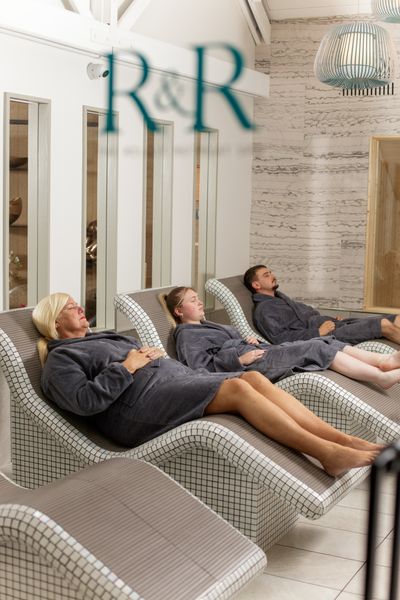 group.loungers.portrait.sleep.JPG