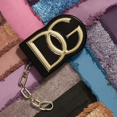 Eye Dare You! Multi-Finish Eyes & Cheeks Palette