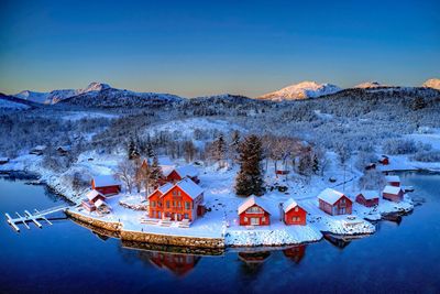 Reclaim Yourself Retreats norway winter retreat.jpeg