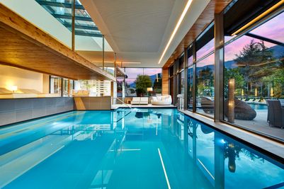 Feldhof_Indoor Pool2.jpg