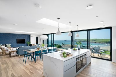Perfect-Stays-Trelorna-living-area-1.jpg
