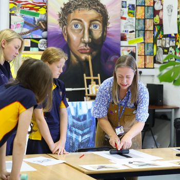 Warminster pupils - Tanya Hinton local artist workshop