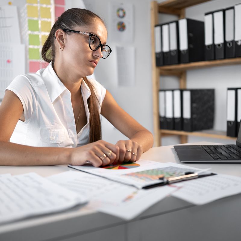 Demotivated Female Entrepreneur 