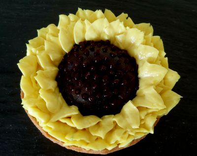 Vegan sunflower tart
