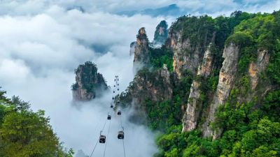 Zhangjiajie National Park (2).jpg