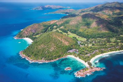lemuria-seychelles-aerial-view-11_hd.jpg