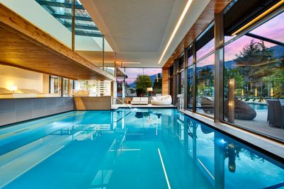 Feldhof_Indoor Pool2.jpg