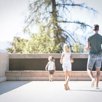 Familie beim Boccia 2© Hannes Niederkofler_HQ-6722.jpg