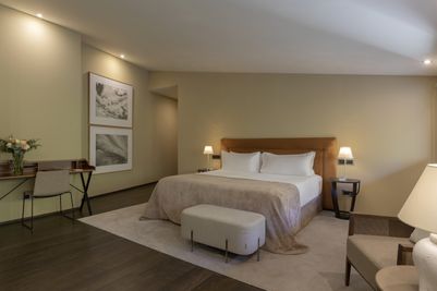 Junior Suite - Room 7 - 2 .jpg