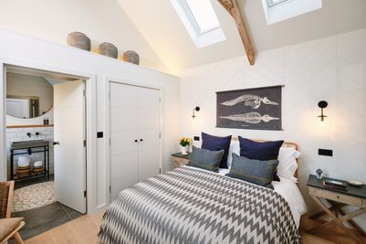 Perfect-Stays-The-Nook-bedroom.jpg