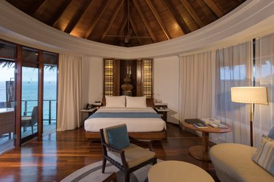 halaveli-maldives-2021-bs-water-villa-03_hd.jpg
