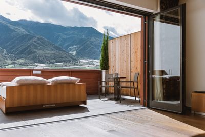 Lindenhof_Honeymoon Room.jpg