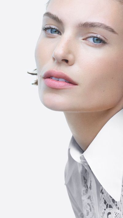 DG_MU25_FLAWLESS_LOOK_KV_CONCEALER_CONSERVATIVE_OPT2_JPG_9_16_300DPI_CMYK.jpg