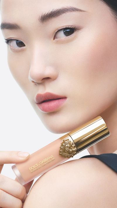 DG_MU25_FLAWLESS_LOOK_EC_MODEL_EVERLAST_CONCEALER_8057971185993_JPG_9_16_300DPI_CMYK.jpg