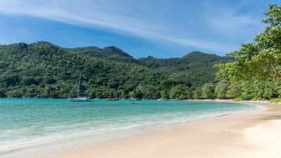 Constance Ephelia, Seychelles - Beach.jpg
