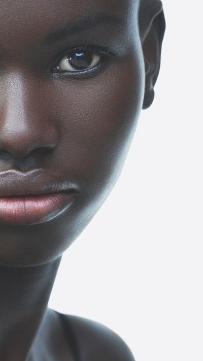 DG_MU25_FLAWLESS_LOOK_KV_CONCEALER_INTERNATIONAL_OPT1_JPG_9_16_300DPI_CMYK.jpg