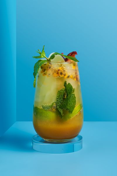 Passion fruit mojito