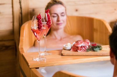 granbaita_dolomites_spa_treatment_bath_detail.jpg