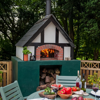 A Valoriani wood fired pizza oven garden installation.