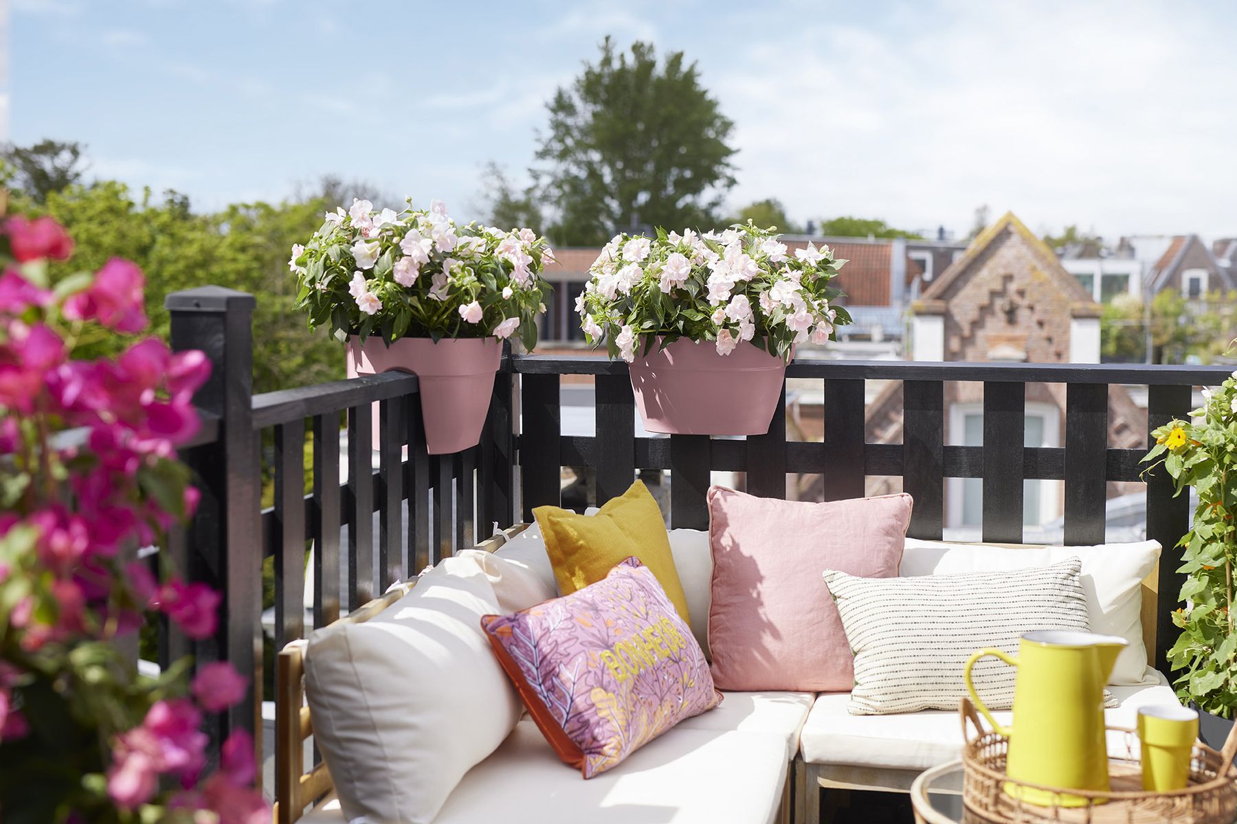 Vibia campana flower bridge