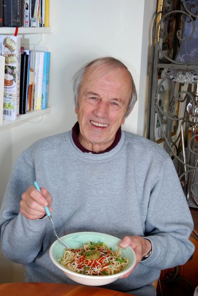 Man eating a vegetarian salad