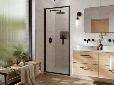 ARYSTO Sleek Bifold Door in Matt Black