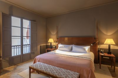 Deluxe 2 - Room 10 .jpg