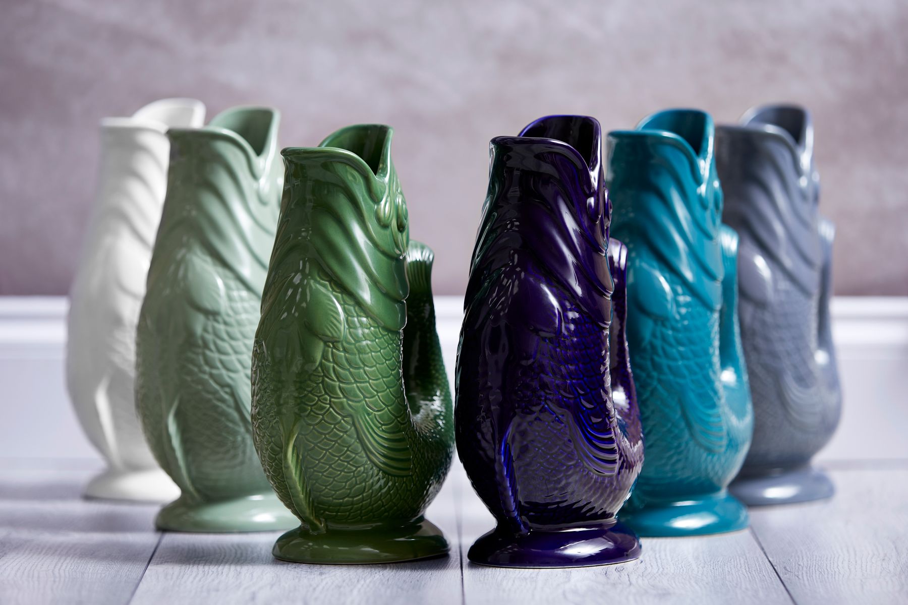 WA967803 Wade Fish Jug.jpg