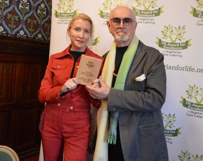 Heather Mills and Peter Egan - Heather Mills accepts The Beulah Charity Trust Special Recognition Award on behalf of Maureen Behan