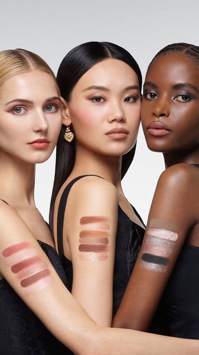 DG_MU25_EVER_ICON_EYE_PALETTE_SWATCHES_ON_SKIN_JPG_9X16_300_DPI.jpg