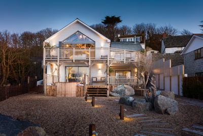 Perfect Stays - Compass Point - 2.jpg